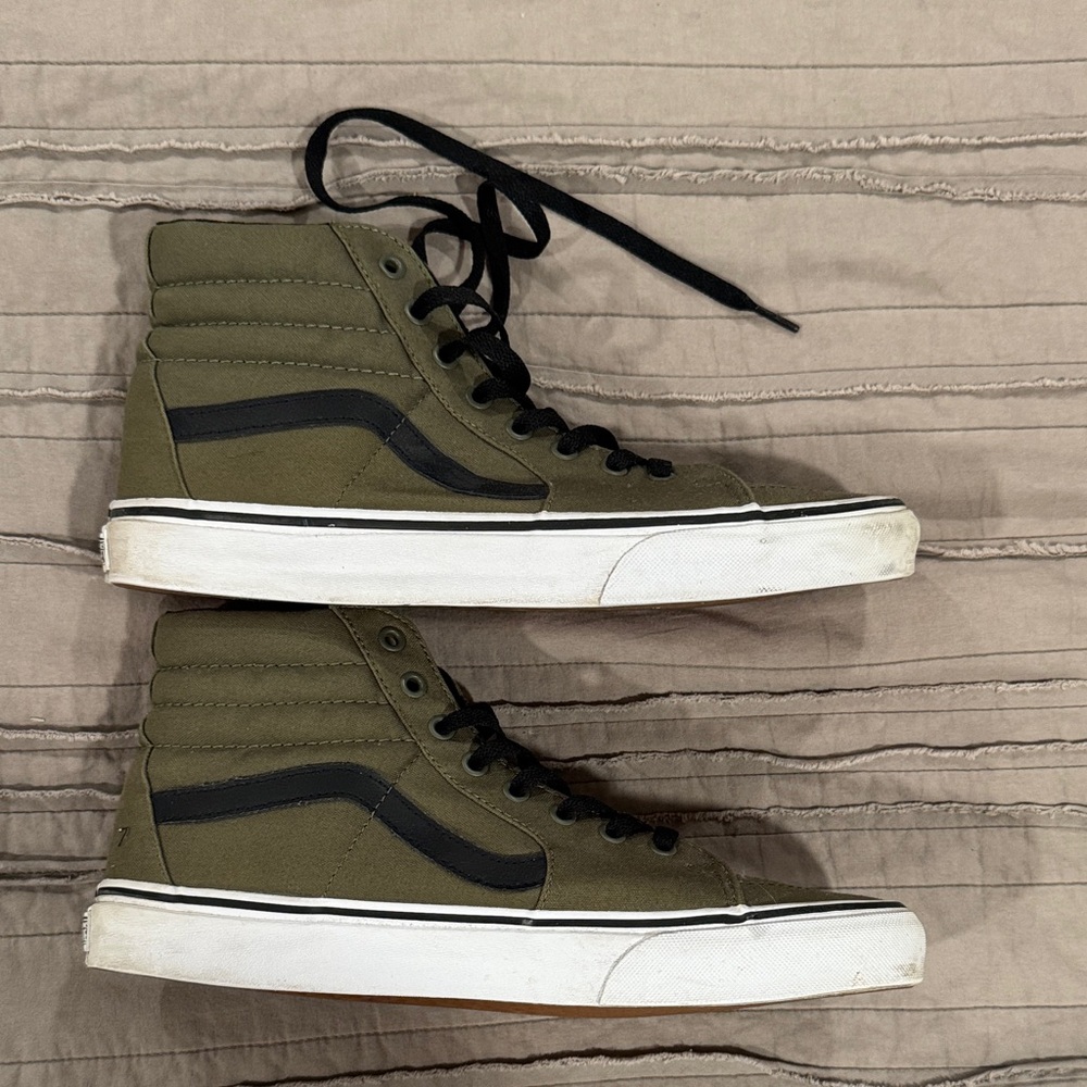 Vans Men's Green and Black High-Top Sneakers